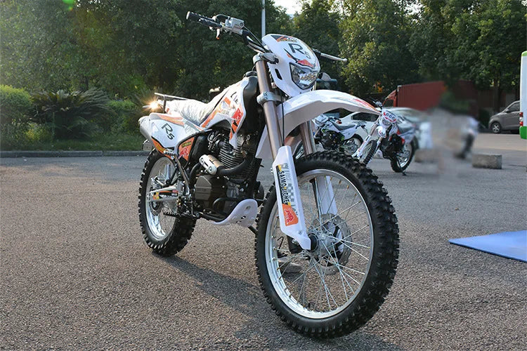đïž Moto Cross Sai Mo 250cc â Puissance & AdrĂ©naline Off-Road