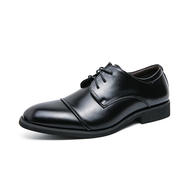 Chaussures habillées pour hommes en cuir de haute qualité Chaussures d'affaires décontractées Pointe de luxe Chaussures triples articulations pour bureau
