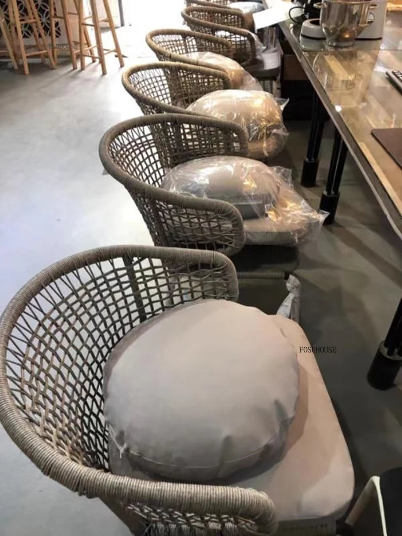 Dossiers européens chaises de jardin pour cour Protection solaire meubles d'extérieur en rotin creux meubles de Patio simples pour balcon