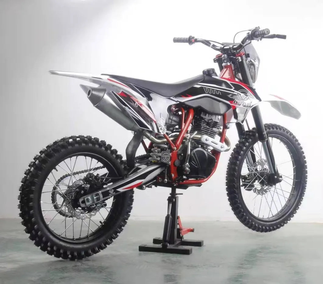 đïž Dirt Bike CQR 250cc â Puissance, Vitesse et AdrĂ©naline