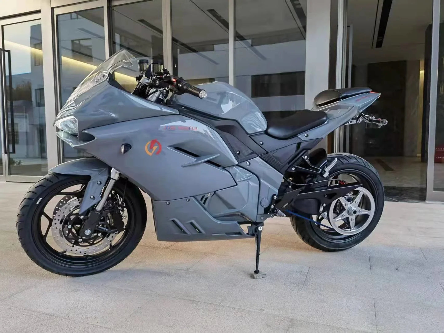 Moto Électrique Racing Puissance 5000W à 12000W – Vitesse jusqu’à 220 km/h | ParisPetitPrix