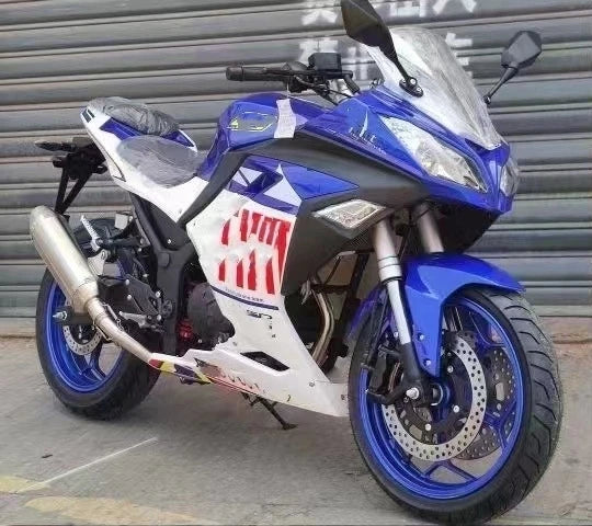 Moto Sport 250cc – Type Kawasaki Ninja, 110 km/h