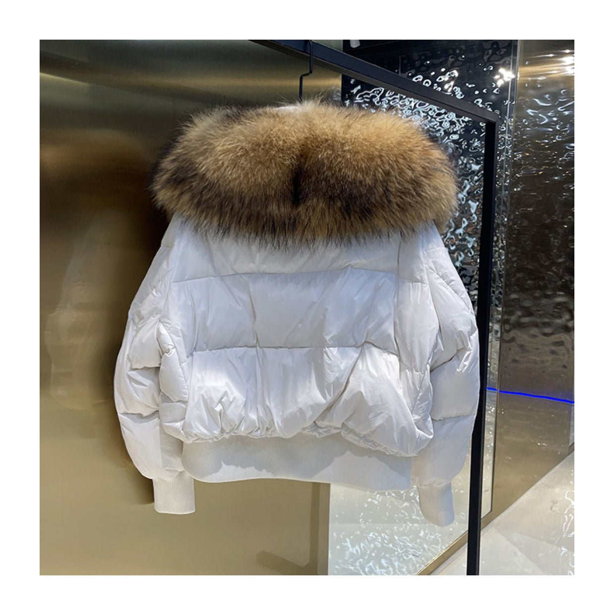 Doudoune d'hiver pour femmes avec capuche et col en fourrure naturelle