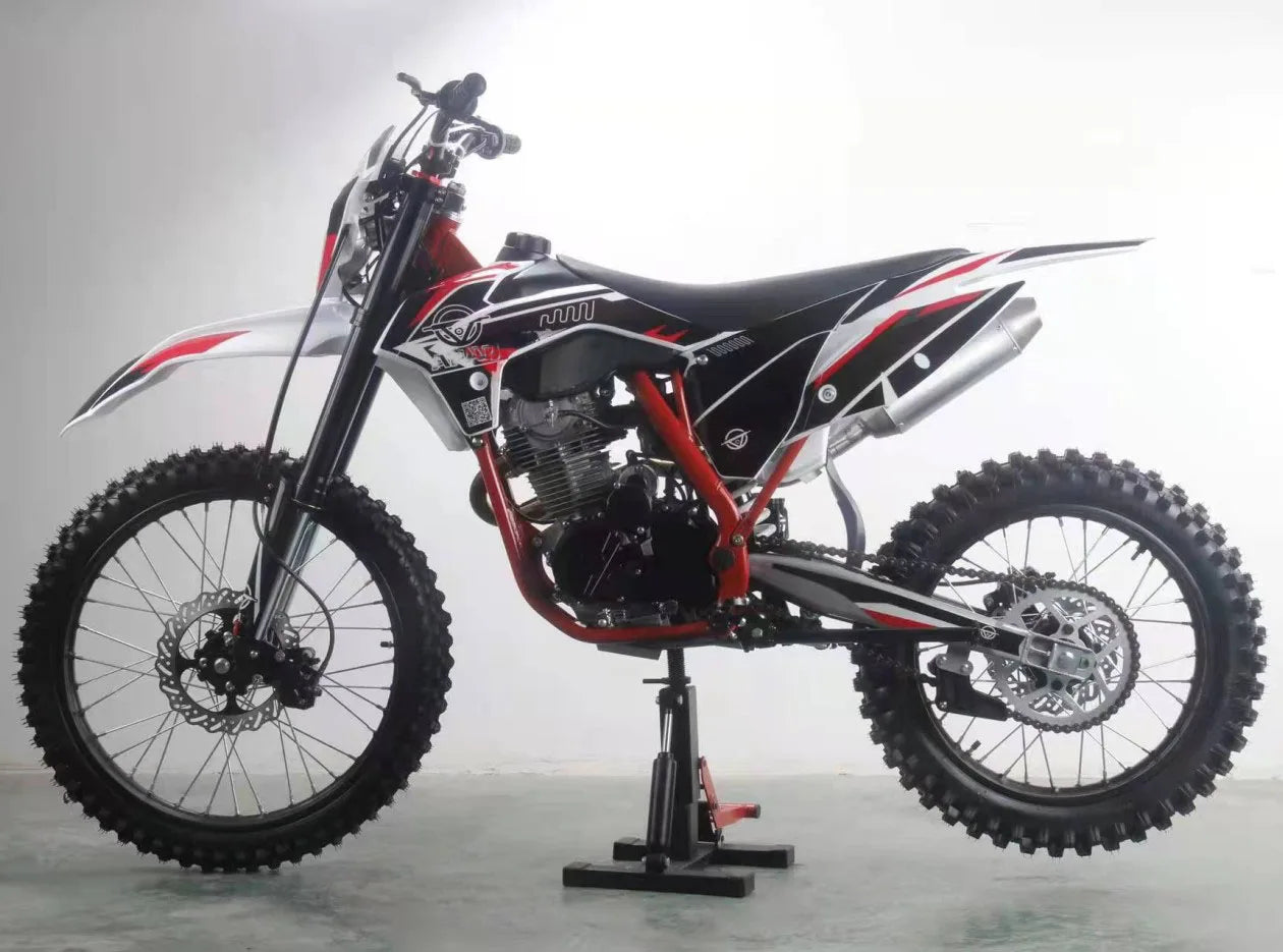 đïž Dirt Bike CQR 250cc â Puissance, Vitesse et AdrĂ©naline