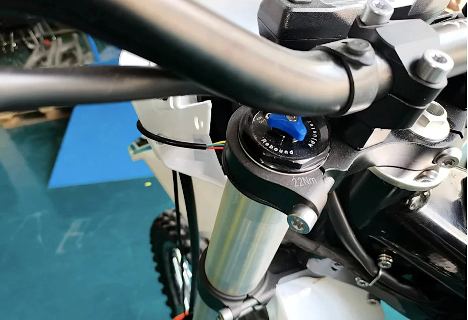 Moto Électrique Tout-Terrain 72V 22000W – Puissance 22kW, Vitesse Max 125 km/h | ParisPetitPrix