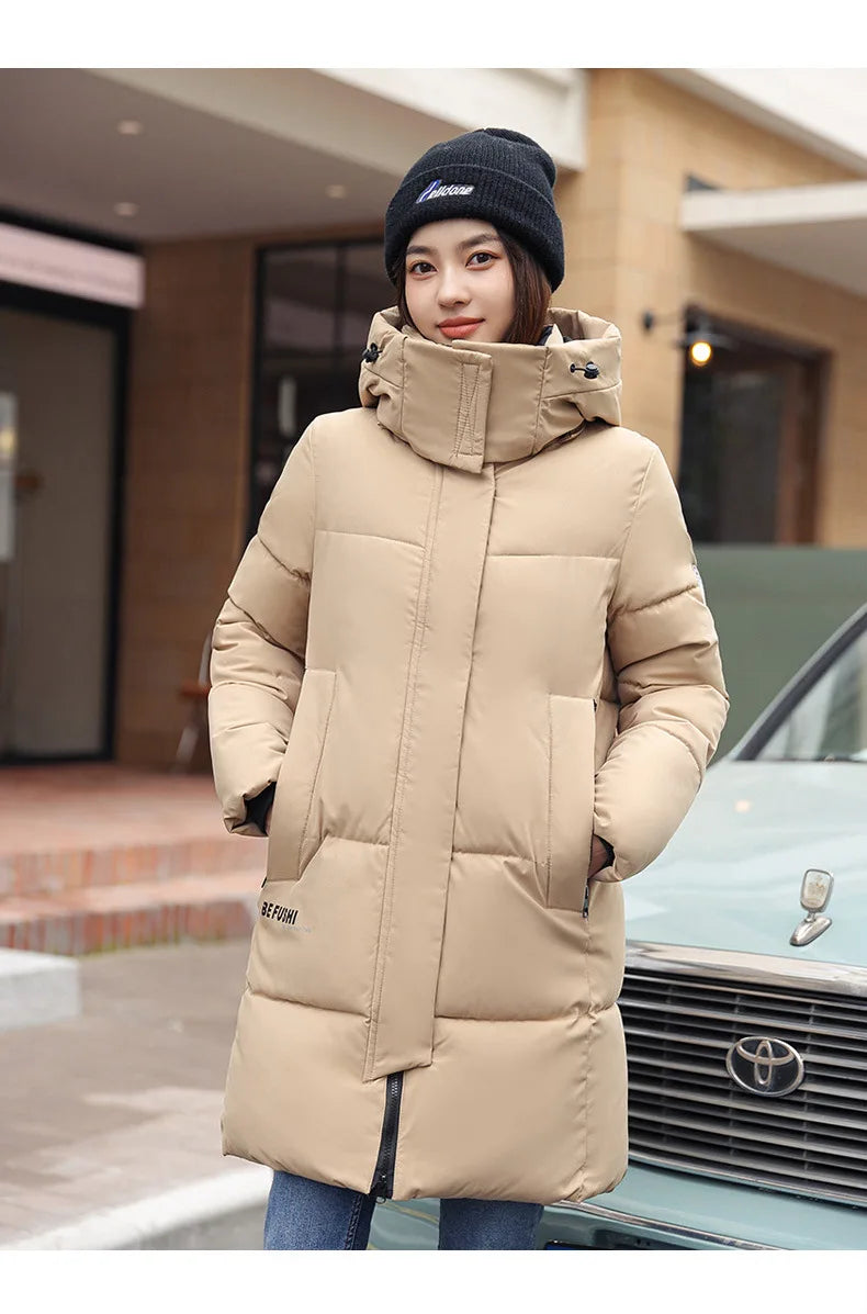 Veste femme épaisse à capuche – Hiver 2025 | ParisPetitPrix