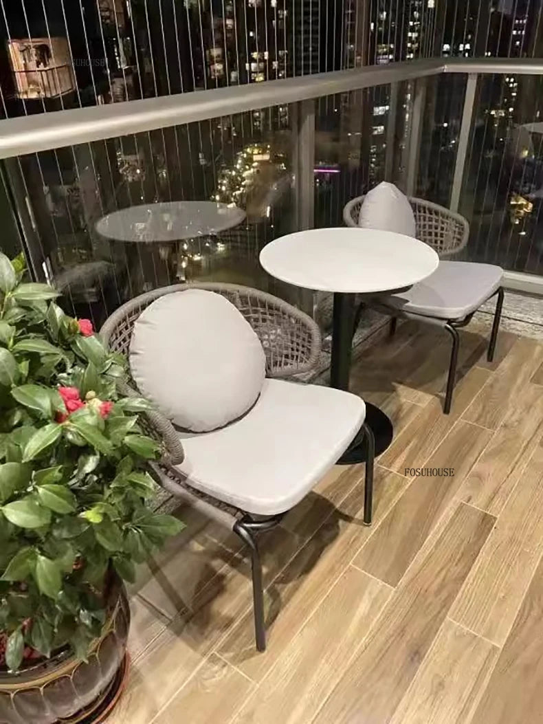Dossiers européens chaises de jardin pour cour Protection solaire meubles d'extérieur en rotin creux meubles de Patio simples pour balcon
