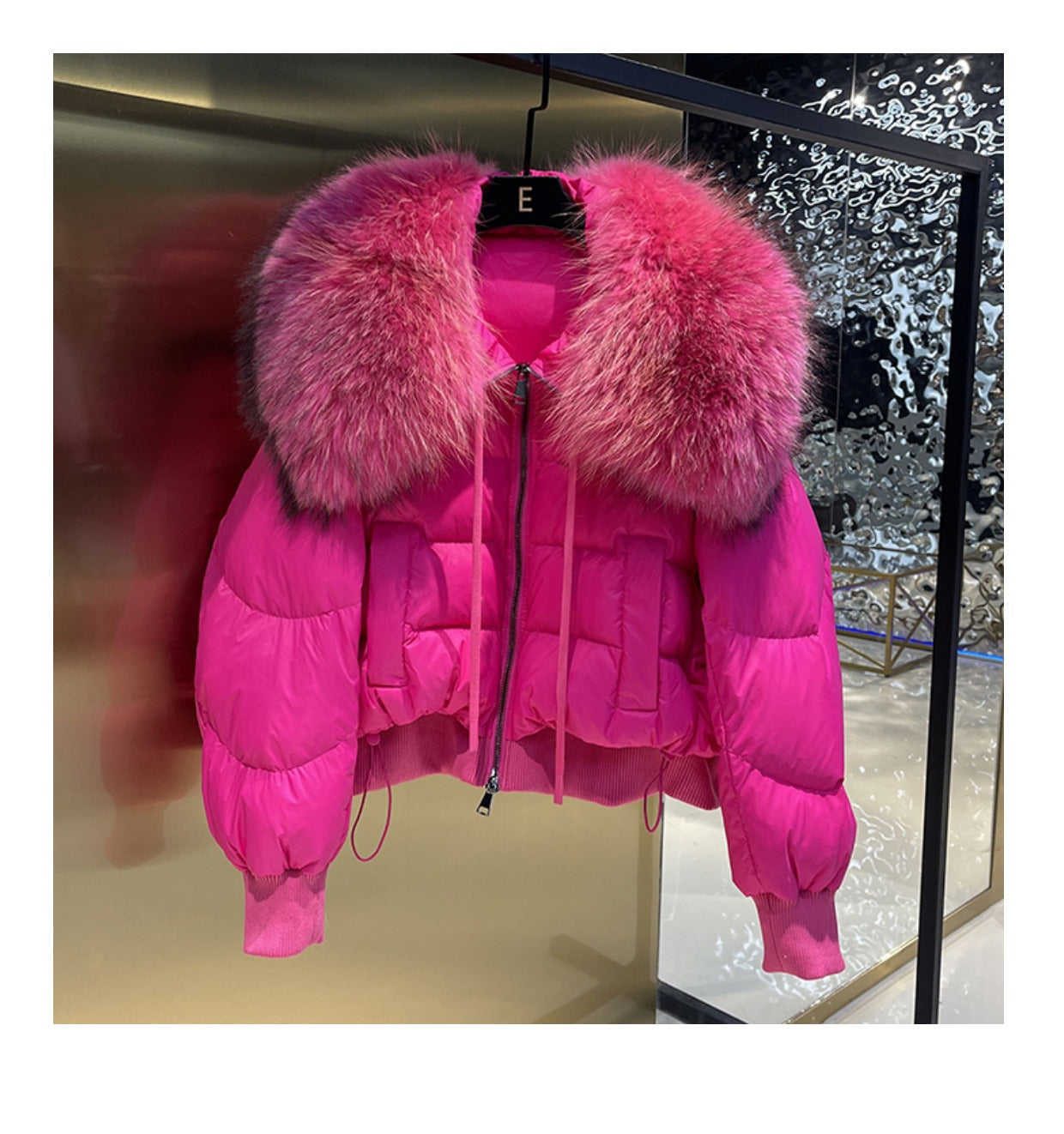 Doudoune d'hiver pour femmes avec capuche et col en fourrure naturelle