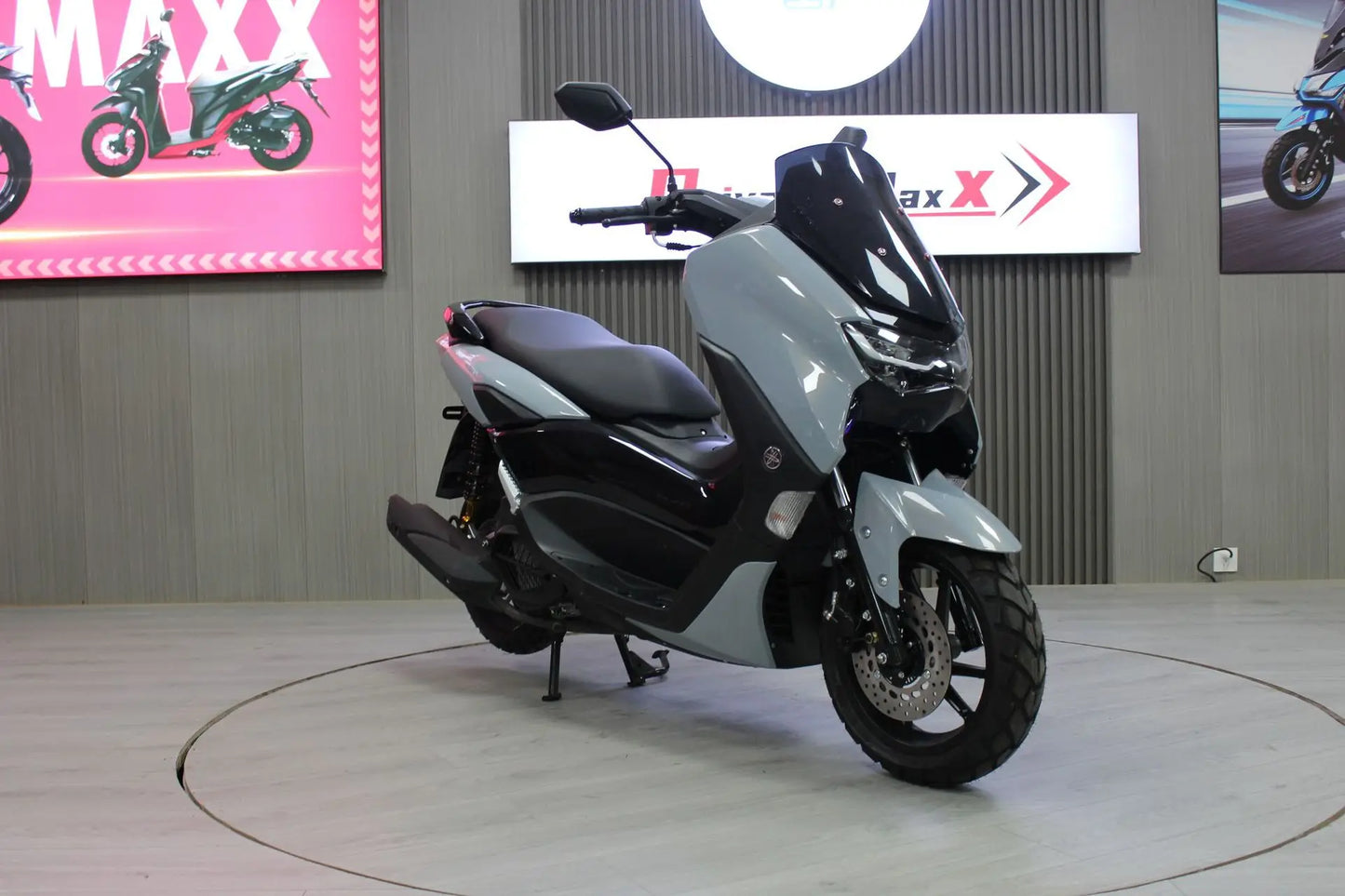 Scooter Hats Tree 280ML – Puissance 18,5 kW, 2 cylindres, Démarrage Électrique