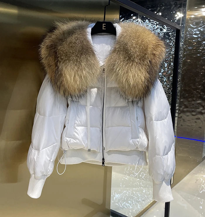 Doudoune d'hiver pour femmes avec capuche et col en fourrure naturelle