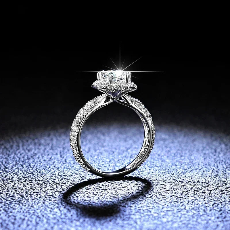 Bague Femme Or Blanc 18K avec Moissanite et Diamants – Certificat CCGTC