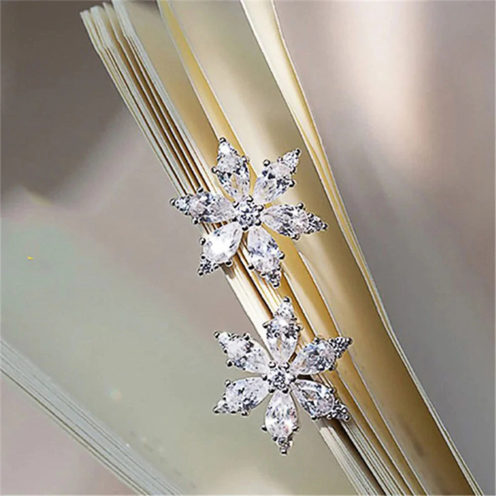 Boucles d'oreilles flocon de neige en pierre de Zircon blanc pour femmes, couleur argent, jolis bijoux de mariage pour femmes