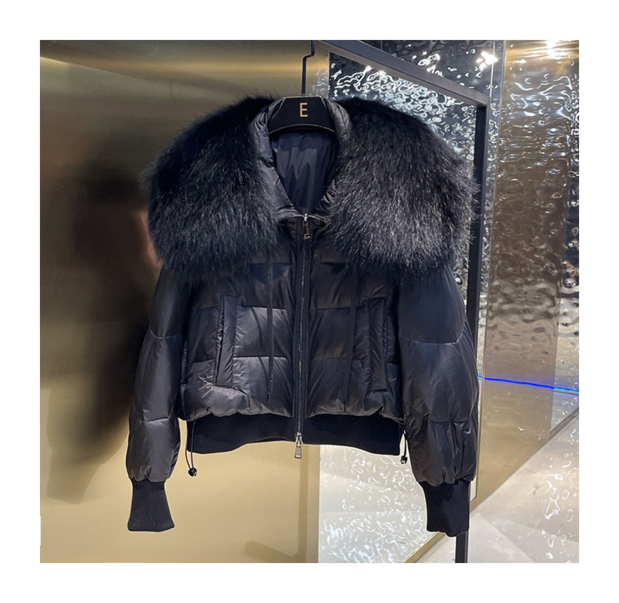 Doudoune d'hiver pour femmes avec capuche et col en fourrure naturelle