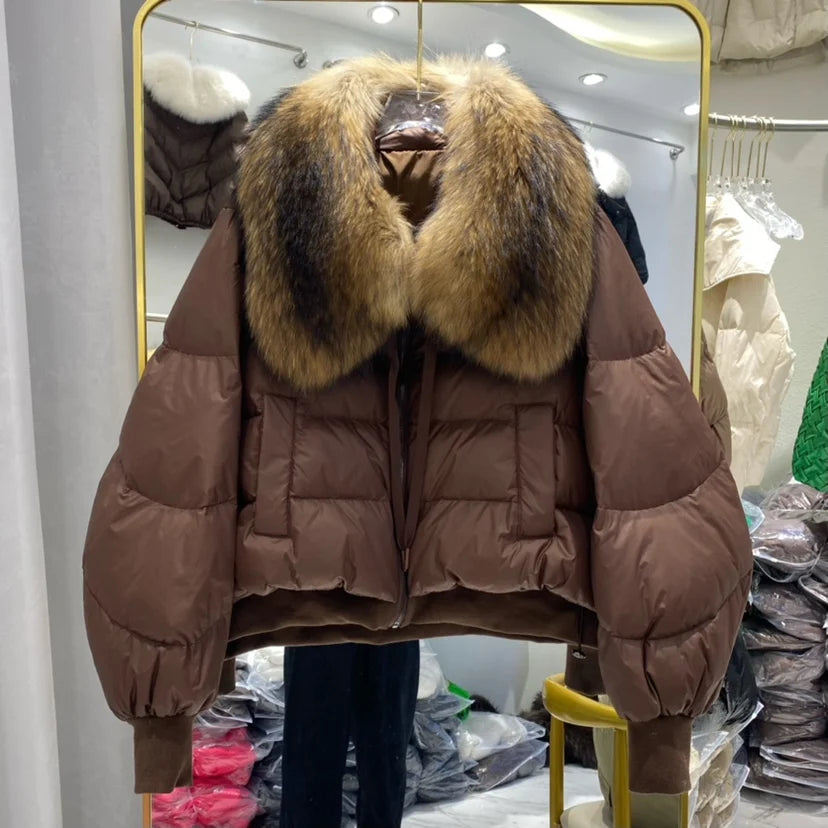 Doudoune d'hiver pour femmes avec capuche et col en fourrure naturelle