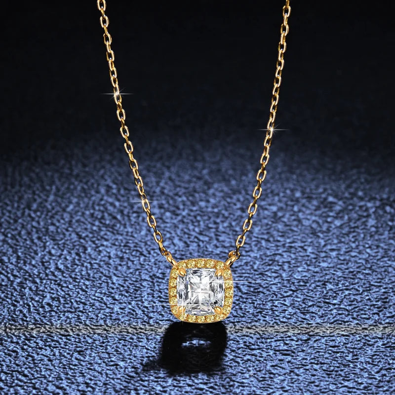 Pendentif Femme Argent 925 avec Moissanite Carré – Trendy et Raffiné