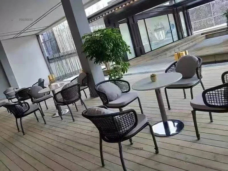 Dossiers européens chaises de jardin pour cour Protection solaire meubles d'extérieur en rotin creux meubles de Patio simples pour balcon