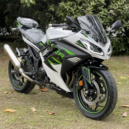 Moto Sport 250cc – Type Kawasaki Ninja, 110 km/h