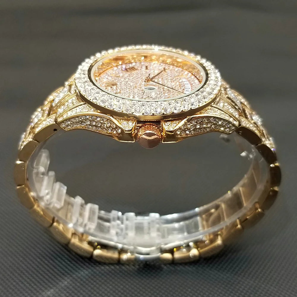TikTok montre-bracelet en diamant pour hommes de luxe plaqué or 18 carats montres à quartz jour Date discothèque montre de fête unisexe rappeur bijoux
