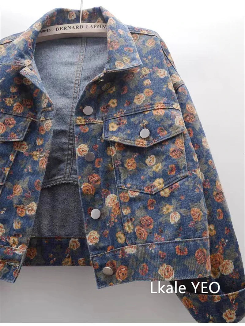 Chemise streetwear pour femme – Col rabattu, imprimé tendance