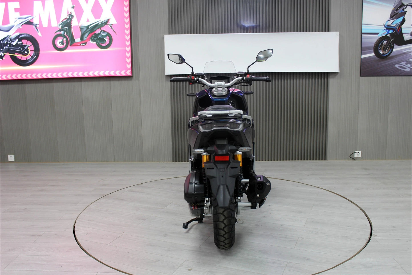 Scooter 280ML Hats Tree – 2 Cylindres, 18.5kW, 100 km/h, Démarrage Électrique