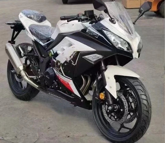 Moto Sport 250cc – Type Kawasaki Ninja, 110 km/h
