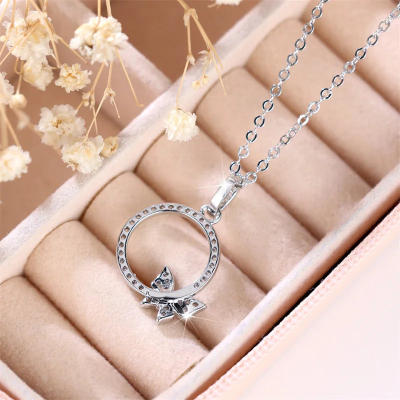 Collier pendentif papillon rond blanc pour femme, mignon, document en argent, colliers de la présidence, cadeau de bijoux de mariage, mode féminine