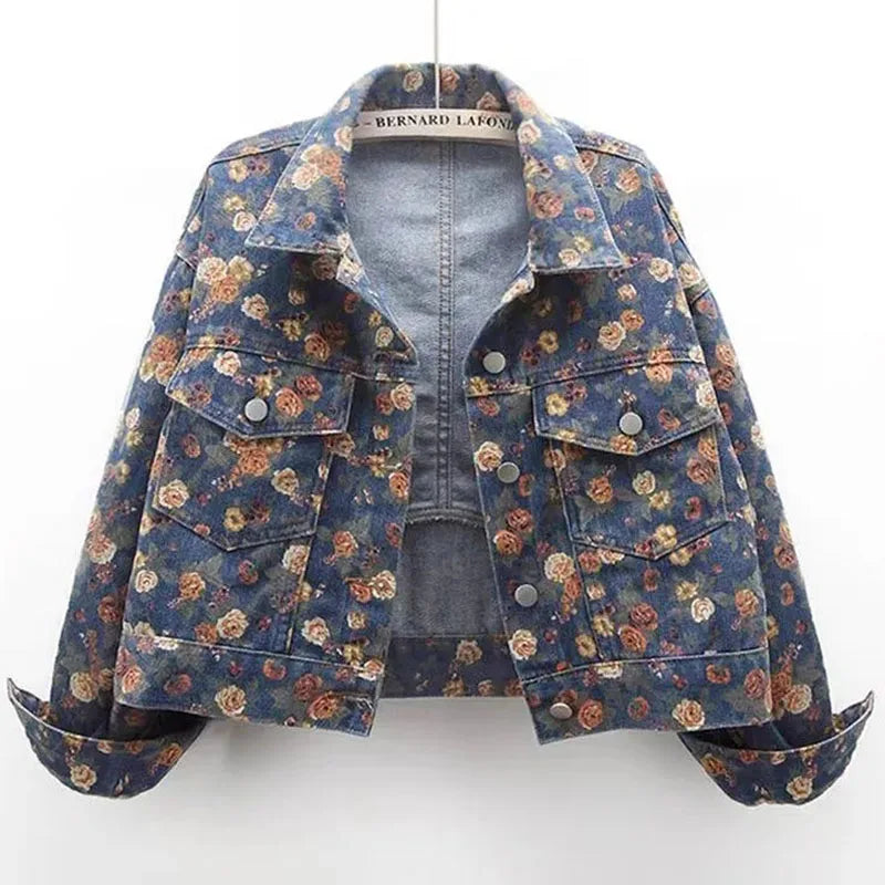 Chemise streetwear pour femme – Col rabattu, imprimé tendance