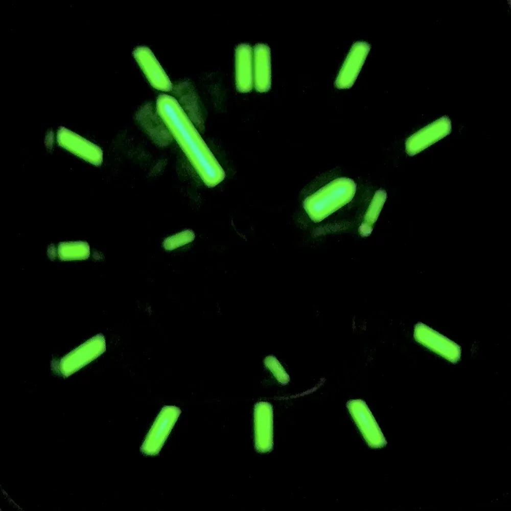 VK63 Quarz-Chronographenuhr – Quadratisches Design und leuchtend grüne Beleuchtung