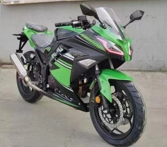 Moto Sport 250cc – Type Kawasaki Ninja, 110 km/h
