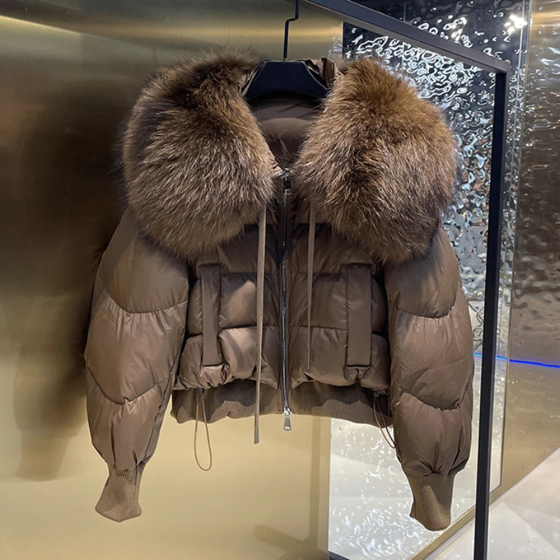 Doudoune d'hiver pour femmes avec capuche et col en fourrure naturelle