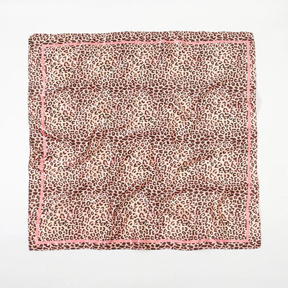 🧣 Foulard Carré Léopard LMLAVEN – Chic, Rock & Multifonction