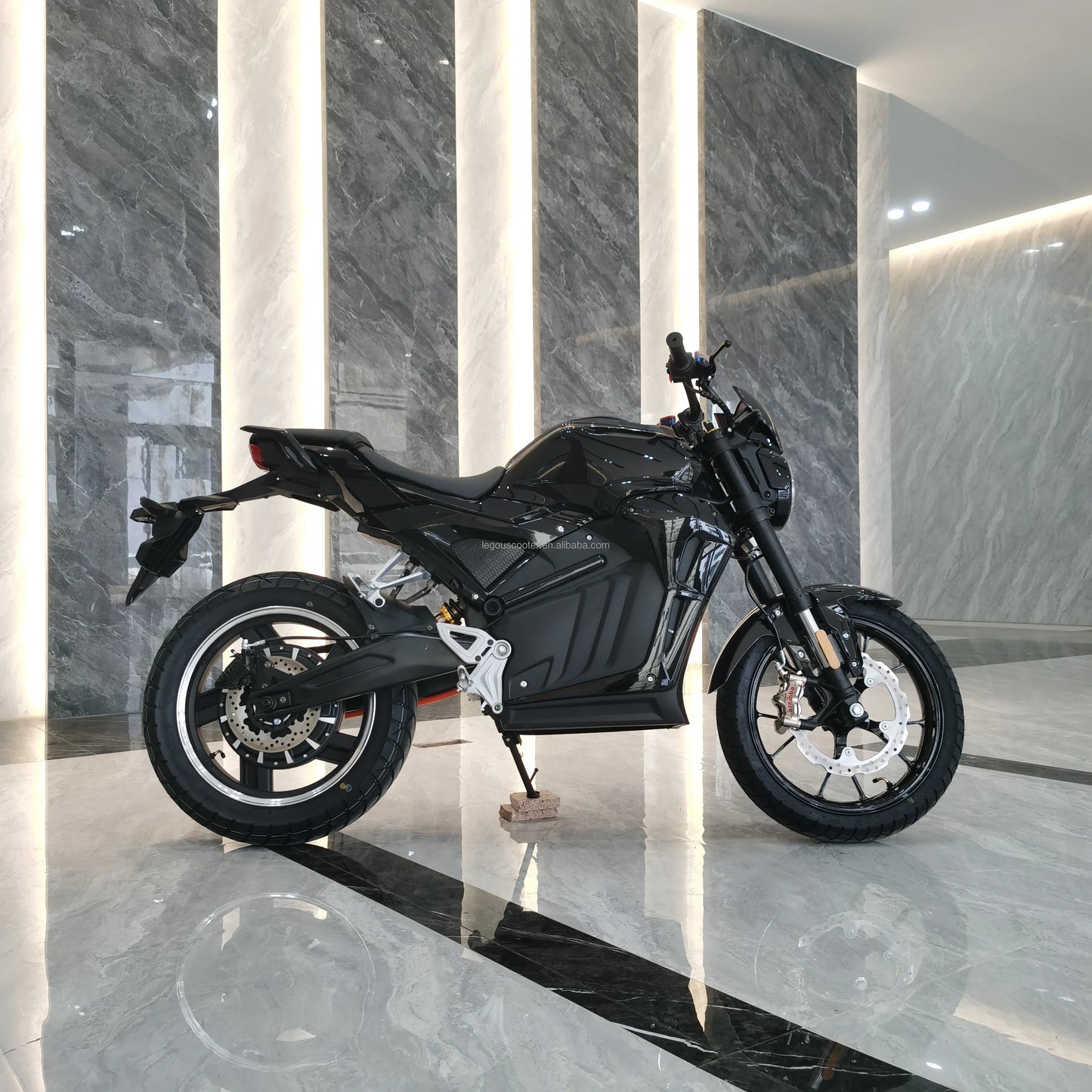 Moto électrique LEGOU V9 – 72V, 3000W/5000W/8000W, 140 km d’autonomie, 110 km/h 🚀