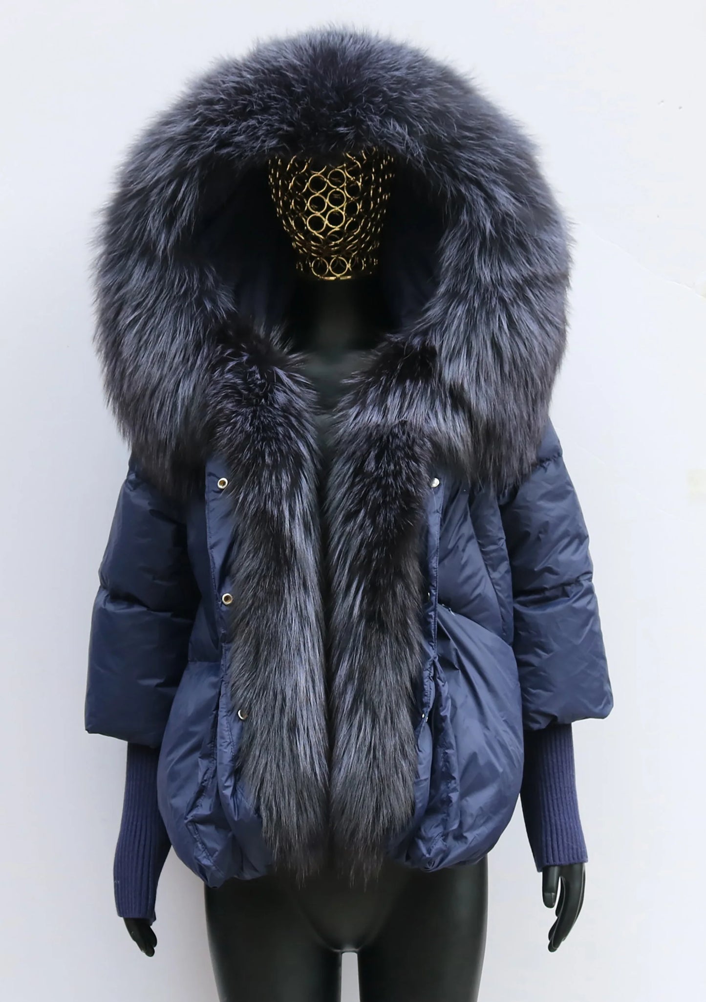 Grande veste d'hiver 2024 pour femmes avec capuche et col en véritable fourrure de renard argenté - Doudoune blanche en duvet de canard - Manteau oversize de luxe et élégant