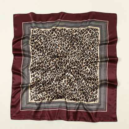 🧣 Foulard Carré Léopard LMLAVEN – Chic, Rock & Multifonction