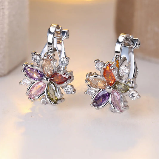 Boucles d'oreilles en Zircon arc-en-ciel pour femmes, jolie fleur, multicolore, cristal Sakura, Clip, Vintage, couleur argent, bijoux de mariage