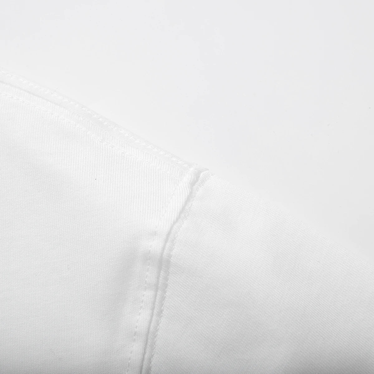 Adidas Crew Beige – T-shirt Unisexe à Col Rond avec Logo Blanc Vertical