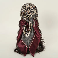 🧣 Foulard Carré Léopard LMLAVEN – Chic, Rock & Multifonction