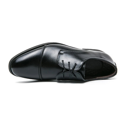Chaussures habillées pour hommes en cuir de haute qualité Chaussures d'affaires décontractées Pointe de luxe Chaussures triples articulations pour bureau