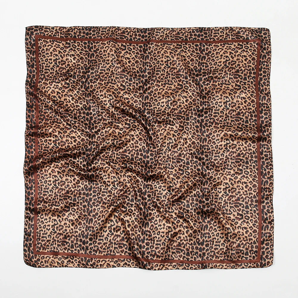 🧣 Foulard Carré Léopard LMLAVEN – Chic, Rock & Multifonction