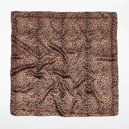 🧣 Foulard Carré Léopard LMLAVEN – Chic, Rock & Multifonction
