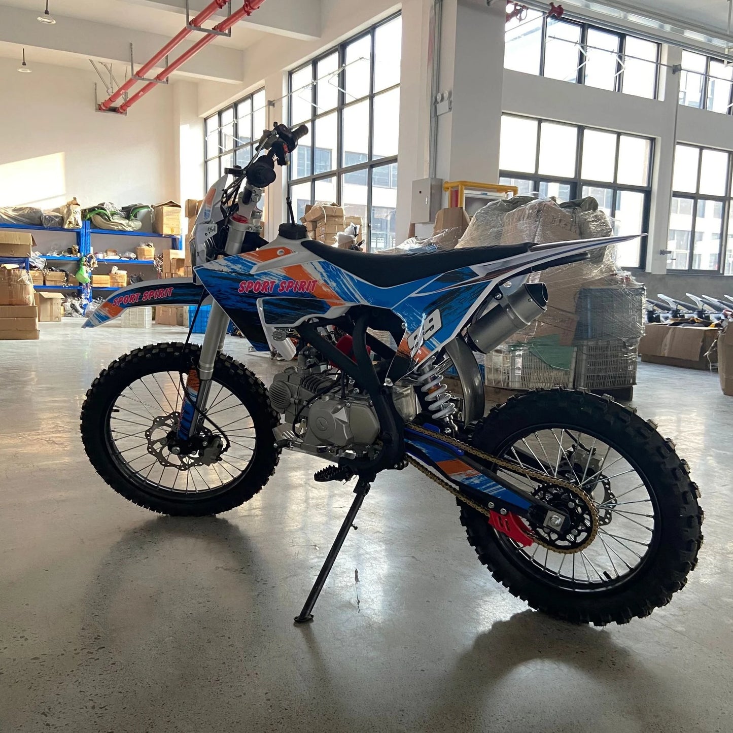 "Moto Cross 125cc pour Adulte – Tout-Terrain à Deux Roues, Puissante, Légère et Abordable | Démarrage Électrique & Freins à Disque