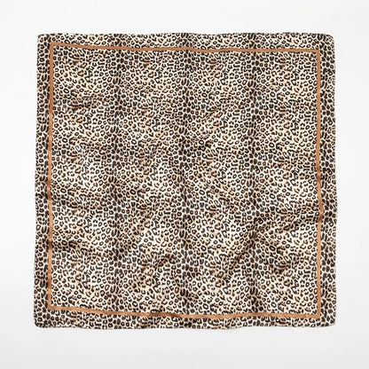 🧣 Foulard Carré Léopard LMLAVEN – Chic, Rock & Multifonction